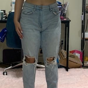 super soft american eagle hi rise mom jeans